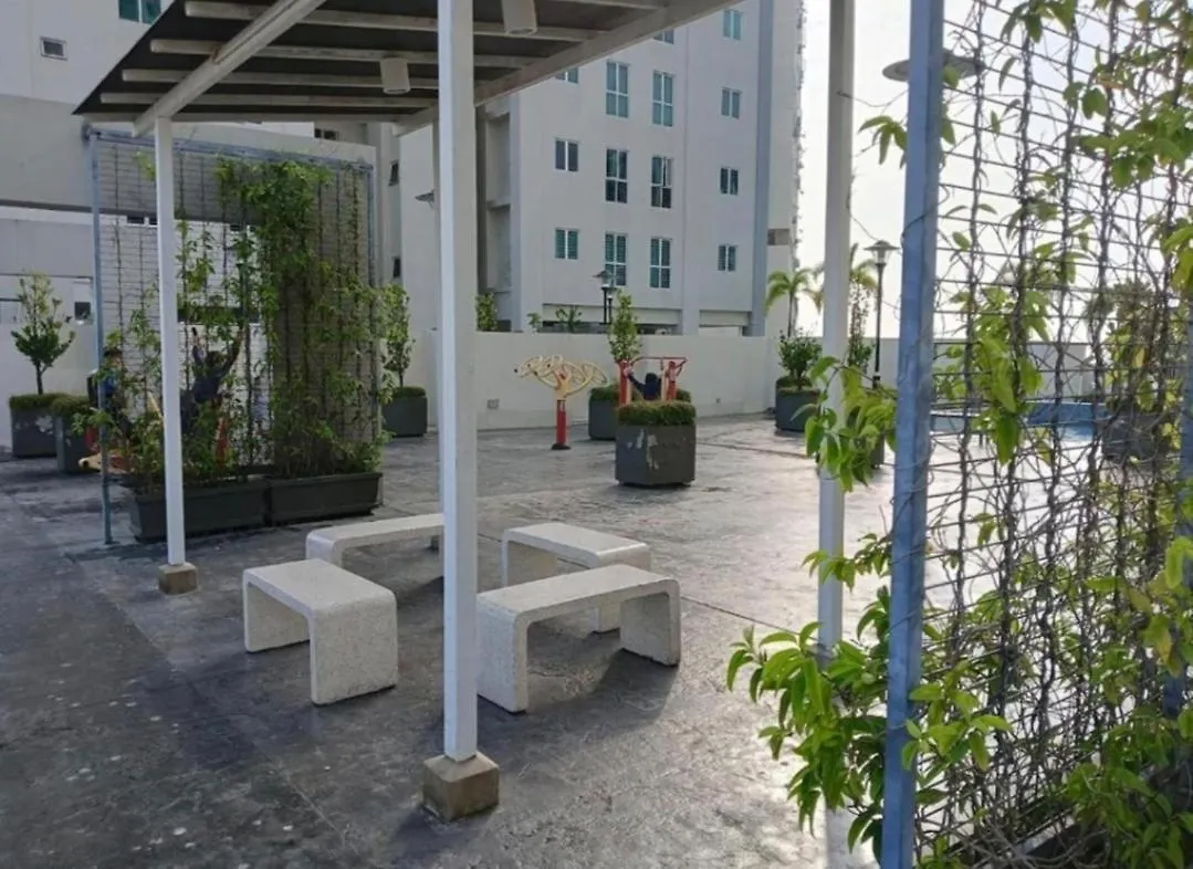 Straits Garden Suites Serenity Springs Jelutong Apartment